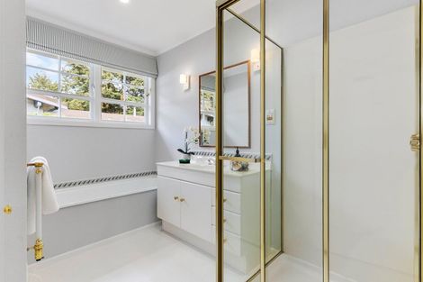 Photo of property in 4 Freemans Way, Pinehaven, Upper Hutt, 5019