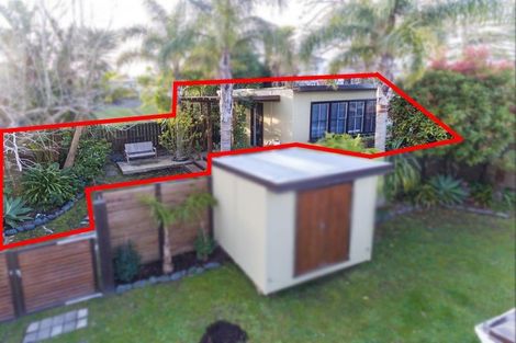 Photo of property in 35 Neptune Avenue, Beach Haven, Auckland, 0626