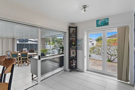 Photo of property in 125 Harris Crescent, Papanui, Christchurch, 8053