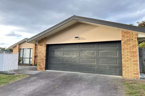 Photo of property in 10 Nimstedt Avenue, Oteha, Auckland, 0632