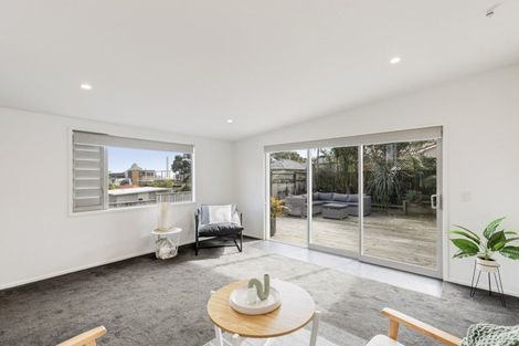 Photo of property in 26 Birdwood Avenue, Moturoa, New Plymouth, 4310