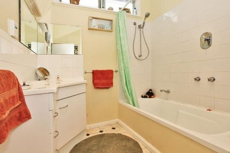 Photo of property in 28 Sarsfield Street, Southbridge, 7602