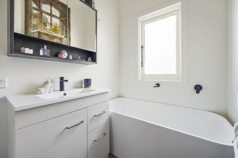 Photo of property in 10 Railway Road, Whakatu, Hastings, 4102