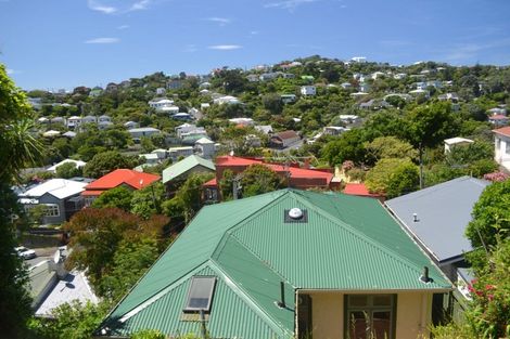 Photo of property in 32 Reuben Avenue, Brooklyn, Wellington, 6021