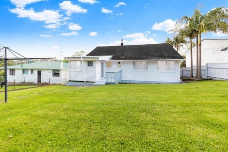 Photo of property in 5 Shanaway Rise, Hillcrest, Auckland, 0627