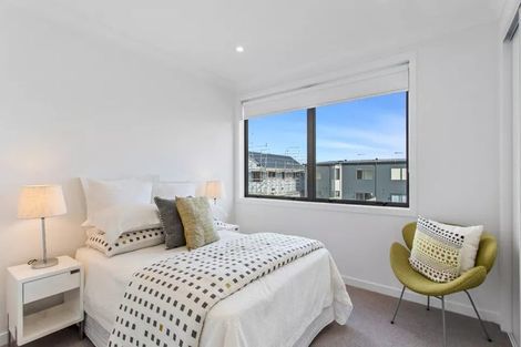 Photo of property in 10 Viridian Avenue, Rosehill, 2113