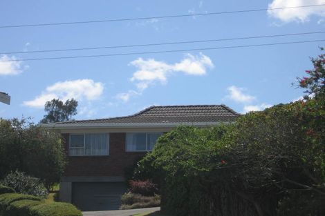 Photo of property in 1/15 Battle Place, Glenfield, Auckland, 0629