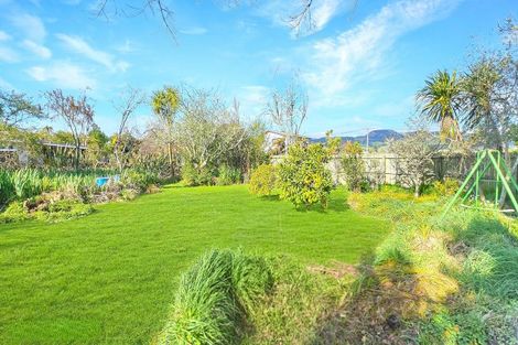 Photo of property in 1 Wyndham Road, Hannahs Bay, Rotorua, 3010