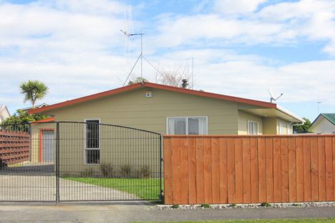 Photo of property in 16 Vogel Street, Levin, 5510