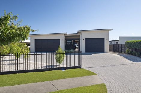 Photo of property in 9 Pukenamu Road, Rainbow Point, Taupo, 3330