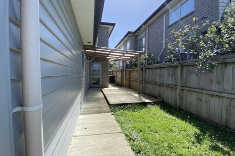 Photo of property in 16 Kira Road, Flat Bush, Auckland, 2016