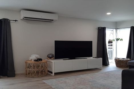 Photo of property in 34 Hassan Drive, Massey, Auckland, 0614