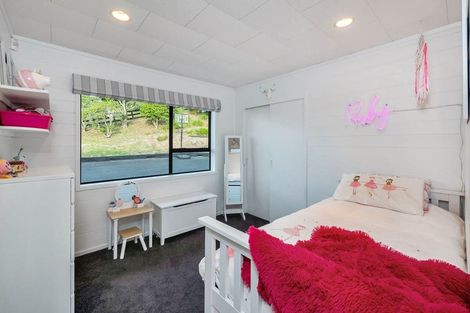 Photo of property in 231 Kaipara Road, Papakura, 2582