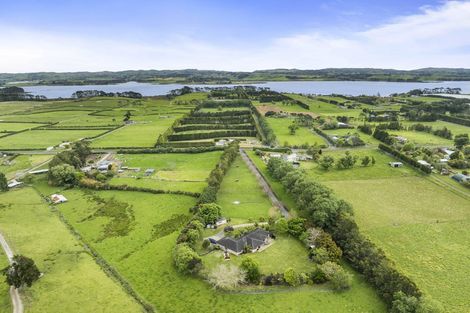 Photo of property in 300 Glenbrook Beach Road, Glenbrook, Waiuku, 2681