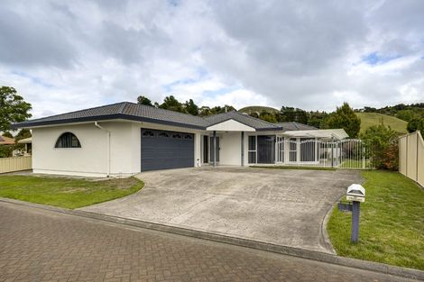 Photo of property in 3 Lowndes Place, Taradale, Napier, 4112