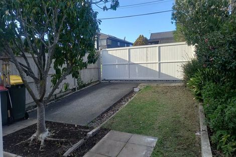 Photo of property in 79 Clovelly Road, Bucklands Beach, Auckland, 2012