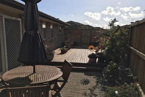 Photo of property in 11 Magic Way, Randwick Park, Auckland, 2105