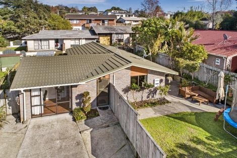 Photo of property in 108b Colwill Road, Massey, Auckland, 0614