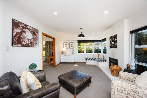 Photo of property in 11 Squires Place, Awapuni, Palmerston North, 4412