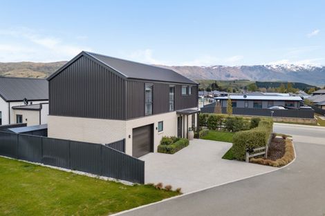 Photo of property in 35 Midlothian Avenue, Cromwell, 9310