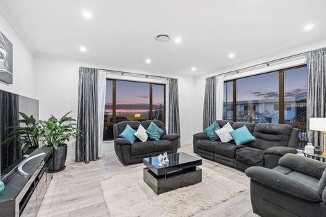 Photo of property in 25 Lime Hill Rise, Flat Bush, Auckland, 2019
