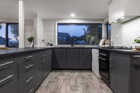 Photo of property in 24 Read Street, Levin, 5510