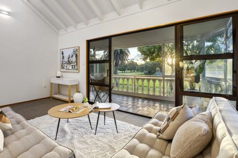 Photo of property in 62 Wairoa Road, Narrow Neck, Auckland, 0624