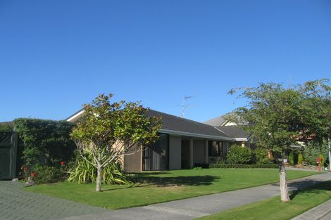 Photo of property in 19 Samwell Drive, Whitby, Porirua, 5024