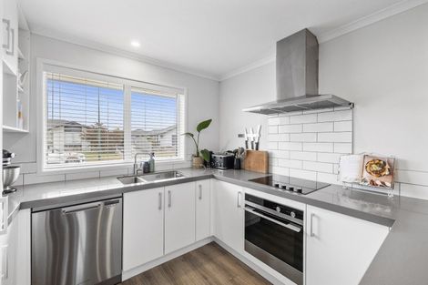 Photo of property in 8 Kanapa Close, Papamoa, 3118