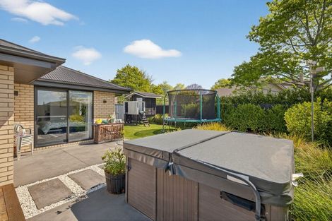 Photo of property in 11 Whitburn Avenue, Halswell, Christchurch, 8025