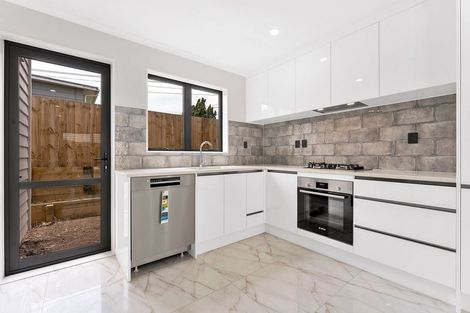 Photo of property in 147c Bucklands Beach Road, Bucklands Beach, Auckland, 2012