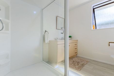 Photo of property in 11 Atua Street, Waikanae Beach, Waikanae, 5036