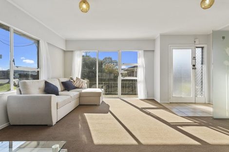 Photo of property in 69 Hepburn Road, Glendene, Auckland, 0602