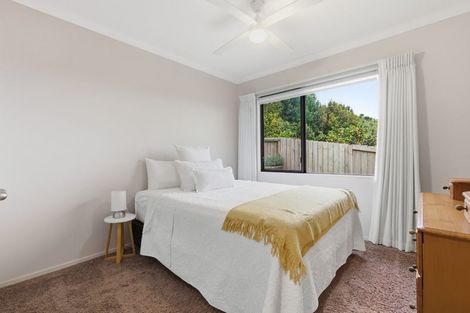 Photo of property in 21 Bateleur Close, Welcome Bay, Tauranga, 3112