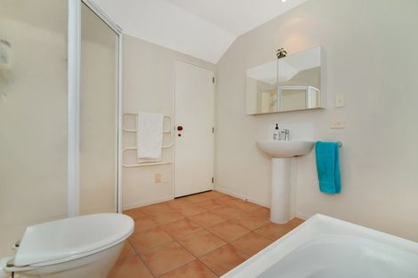 Photo of property in 2 Smylie Close, Ohauiti, Tauranga, 3112