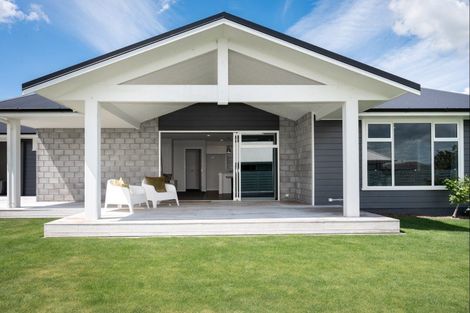 Photo of property in 9 Whakatomo Place, Havelock North, 4130