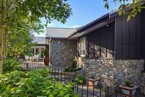 Photo of property in 8 River Glade, Waikanae, 5036