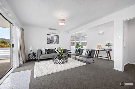 Photo of property in 40 Russell Road, Wainuiomata, Lower Hutt, 5014