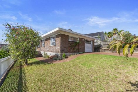 Photo of property in 33 White Heron Drive, Massey, Auckland, 0614