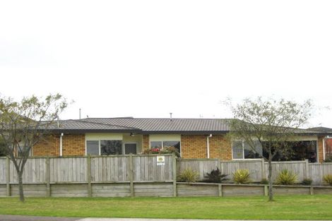 Photo of property in 2/197 Mangorei Road, Merrilands, New Plymouth, 4312