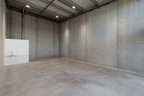 Photo of property in 55 Whati Lane, Henderson, Auckland, 0612