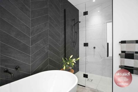 Photo of property in 1/45 Saint Kilda Road, Cambridge, 3434