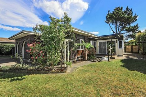 Photo of property in 15 Kirkcaldy Place, Flaxmere, Hastings, 4120