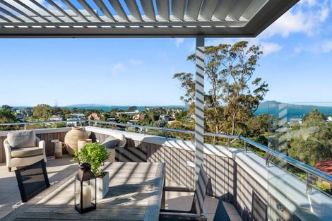 Photo of property in 39 Eastcliffe Road, Castor Bay, Auckland, 0620