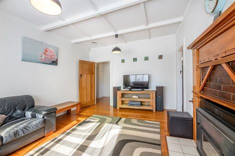 Photo of property in 67 Sturges Road, Henderson, Auckland, 0612