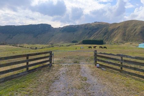 Photo of property in 52 Grant Road, Kinloch, Taupo, 3385