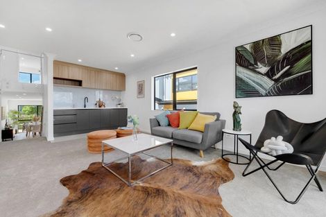 Photo of property in 14 Parkmore Drive, Rosehill, 2113