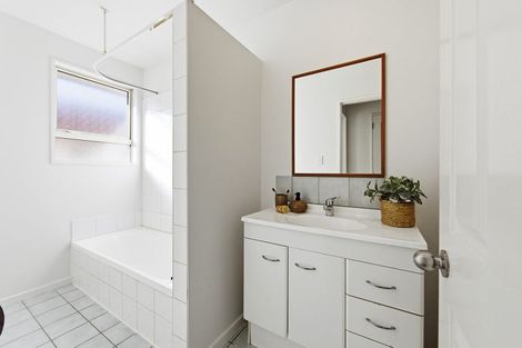 Photo of property in 9b Crohane Place, Addington, Christchurch, 8024