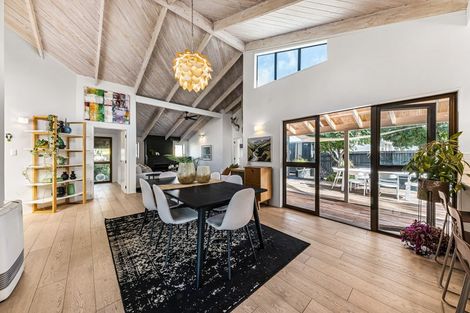 Photo of property in 2/47 Shakespeare Road, Milford, Auckland, 0620