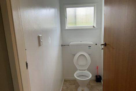 Photo of property in 100 Main Road, Waikanae, 5036